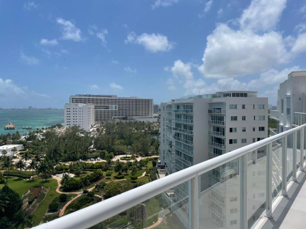 Beachfront Luxury Apartments Cancún Kültér fotó