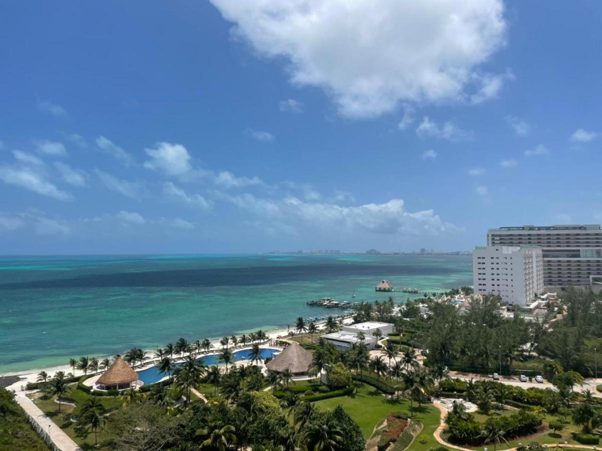 Beachfront Luxury Apartments Cancún Kültér fotó