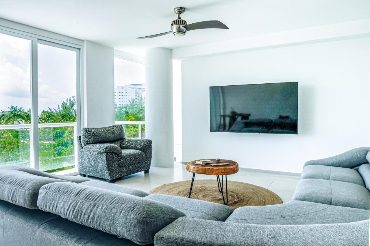 Beachfront Luxury Apartments Cancún Kültér fotó