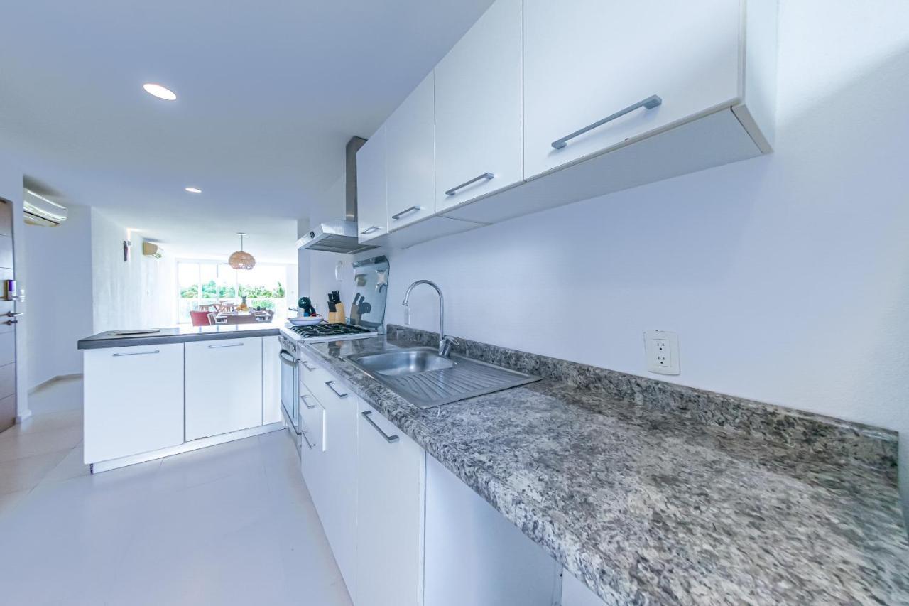 Beachfront Luxury Apartments Cancún Kültér fotó